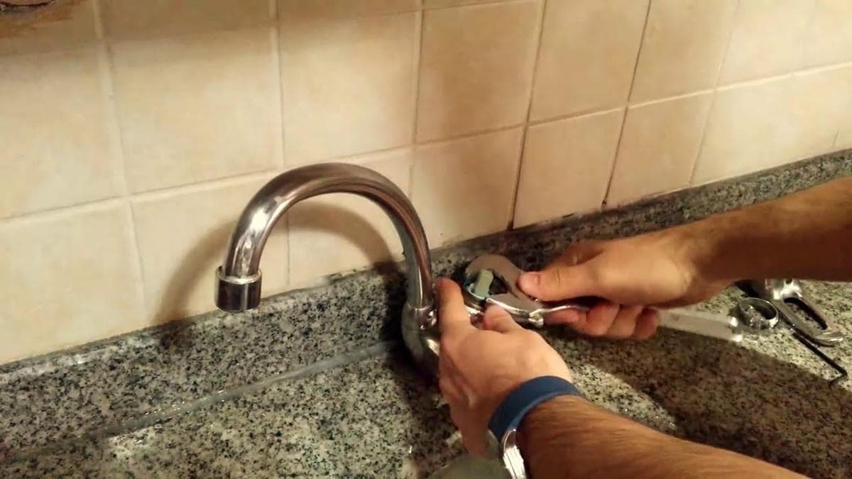 Musluk bağlantı kaçağı